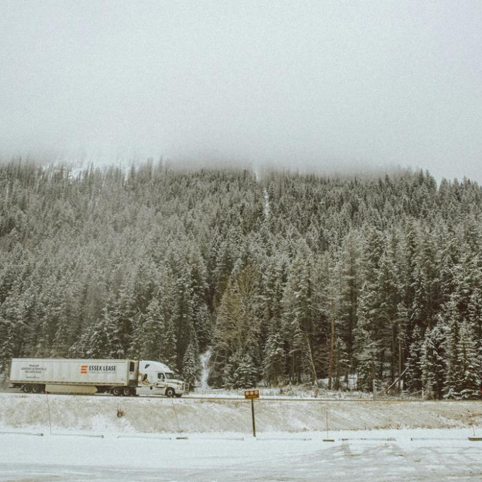 Choosing the right insurance for your trucking business